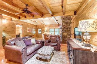 Rogers Cabin on 17 Acres with Wraparound Deck! - Rambo Riviera - 6