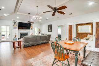 Spacious Long Beach Vacation Home with Patio and Grill - 7