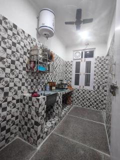 Gulzar Guest house - Srinagar - 7