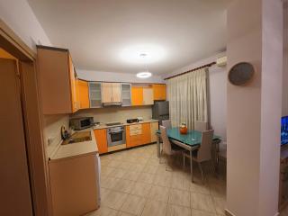 Private Residence Full Apartment in Golem - Golem - 5