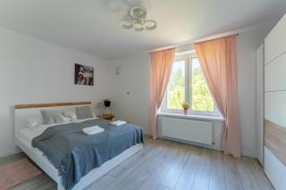 Apartament ZielonoMi - osobna kuchnia, miejsce na samochód - by SpaceApart - Jelenia Góra - 0