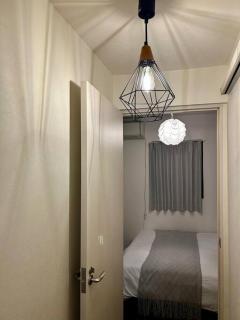 The house is in the center of Nanba and Dotonbori, Only 5mins from subway, easy access to Airport, Newly Refromed, 3 rooms for one group - Osaca - 5