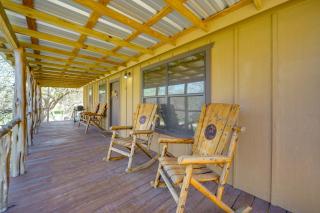 Rustic-Chic Country Cabin - 10 Mi to Main Street! - Fredericksburg - 8