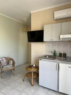 Melina's Apartments - 3