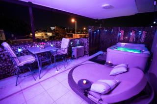 Luxury Retreat with Private Jacuzzi and Mountain Views FREE Parking - Ponce - 9