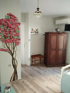 Antique Garden Studio - 9