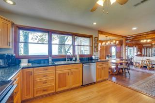 Tallassee Family Home with Stunning Smoky Mtn Views - Tallassee - 1