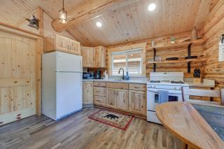 Soldotna Fishermans Cabin about 6 Mi to Kenai River - 3