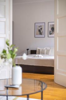 Stylish & Cozy City Center Apartment by Prestige Homes - Budapest - 1