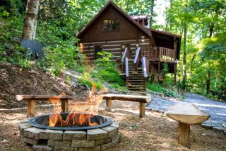 Luxury Cabin-Amazing Location-Arcade-Firepit-Pool - Gatlinburg - 7