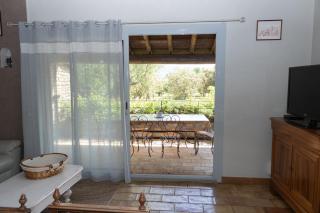 VILLA PROVENCALE FACE AU LUBERON - Cabrières-dʼAvignon - 1