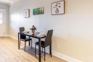 Cozy 1BR Condo Unit on James Street North - Hamilton - 1