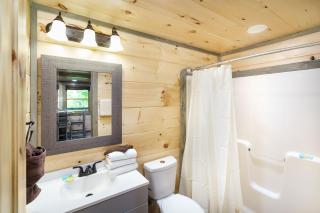 Love Leigh by Stony Brook Cabins - 1