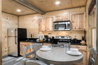Bear Necessity by Stony Brook Cabins - 4