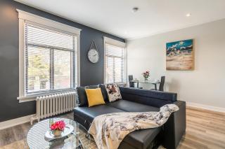 Cozy Condo on James Street North - Hamilton - 3