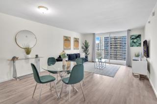 Brickell Key Gem: Stylish 1-Bed W/ Free Parking - 0
