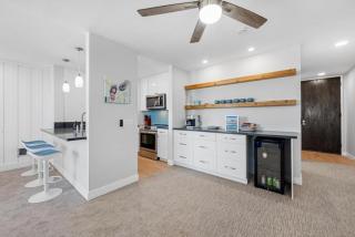 F4 - Beach Paradise - Oceanside - 2