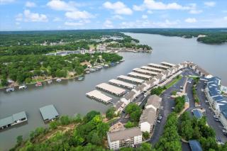 Paulie's Place - Osage Beach - 5