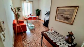 Bright Apartment with Attic - Bologna - 1