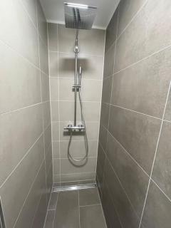 Zentrale moderne City-Wohnung - Netflix - Nespresso - - 3