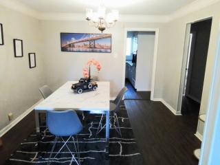Cheeful, 2bed x 1bath Brick House - New Orleans - 8