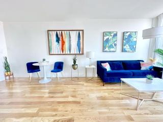 Large One Bedroom - Massive Private Terrace - Luxury Building - Williamsburg - Greenpoint - Brooklyn - 1