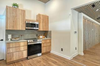 Modern Living in gvltulum - Greenville - 1