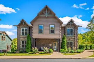 The Majestic Pine Retreat by Stony Brook Cabins - Gatlinburg - 0