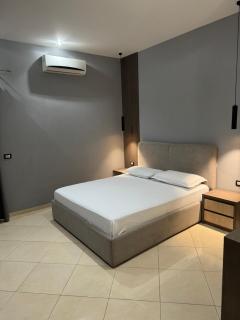 Hotel Kaloshi - Tirana - 1