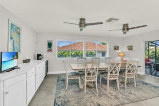 Chez Flamingo I Walk to Beach I Pet Friendly - 1