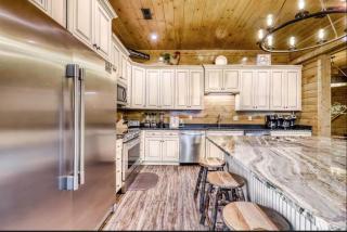 The Big Poplar Retreat by Stony Brook Cabins - Gatlinburg - 6
