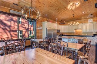 The Big Poplar Retreat by Stony Brook Cabins - 3