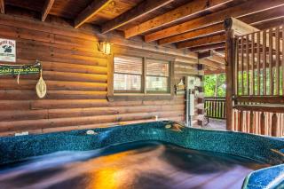 Gatlinburg Enchanted Treehouse by Stony Brook Cabins - Gatlinburg - 7