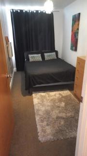 Comfy room with shared bathroom - Londra - 7