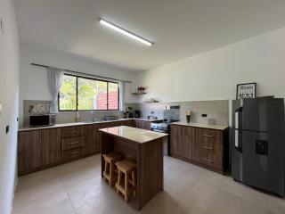 River House - 3 Bedrooms 4 bath - 7