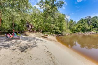 Riverfront Cabin with Outdoor Oasis in Seminary! - Collins - 9
