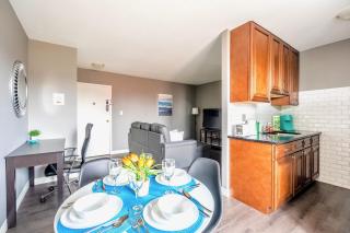 2Bedroom Condo unit- Near DT Hamilton - Hamilton - 7