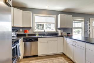 Charming McMinnville Home - Walk to Wineries! - McMinnville - 4