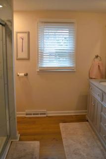 Your home away from home - Rockford - 2