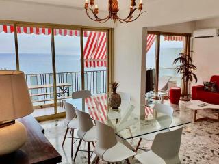 T4 FRONT DE MER ,PISCINE 25 metres ,WIFI,6à8 PERSONNES,parking,GARAGE - Roquebrune-Cap-Martin - 2
