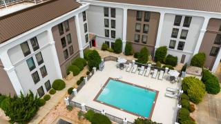 Holiday Inn Express Burlington by IHG - Burlington - 7