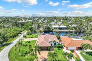Resort Like Amenities Close to Beach - Bonita Springs - 4