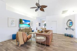 Resort Like Amenities Close to Beach - 2