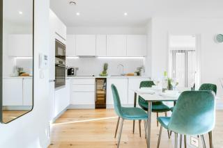 Pluxa Emerald Luxury - Walk to Attractions, Transport Nearby - Birmingham - 2