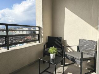 Designer Home in LA-Free Parking 10 Min to Cedars - Los Angeles - 6
