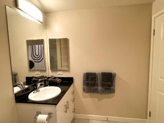 Beautiful Home in LA - Parking 10 Min To Cedars - 7