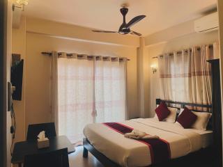 Hotel Rise Inn And Apartment - Pokhara - 0