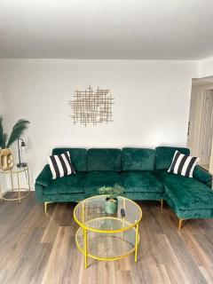 Emerald City Condo - Midland - 8