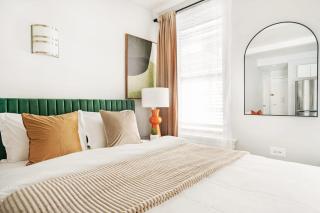 73-819 New Studio UWS Doorman Gym - 1