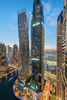FIRST CLASS 2BR Luxurious and Modern - Dubai - 1